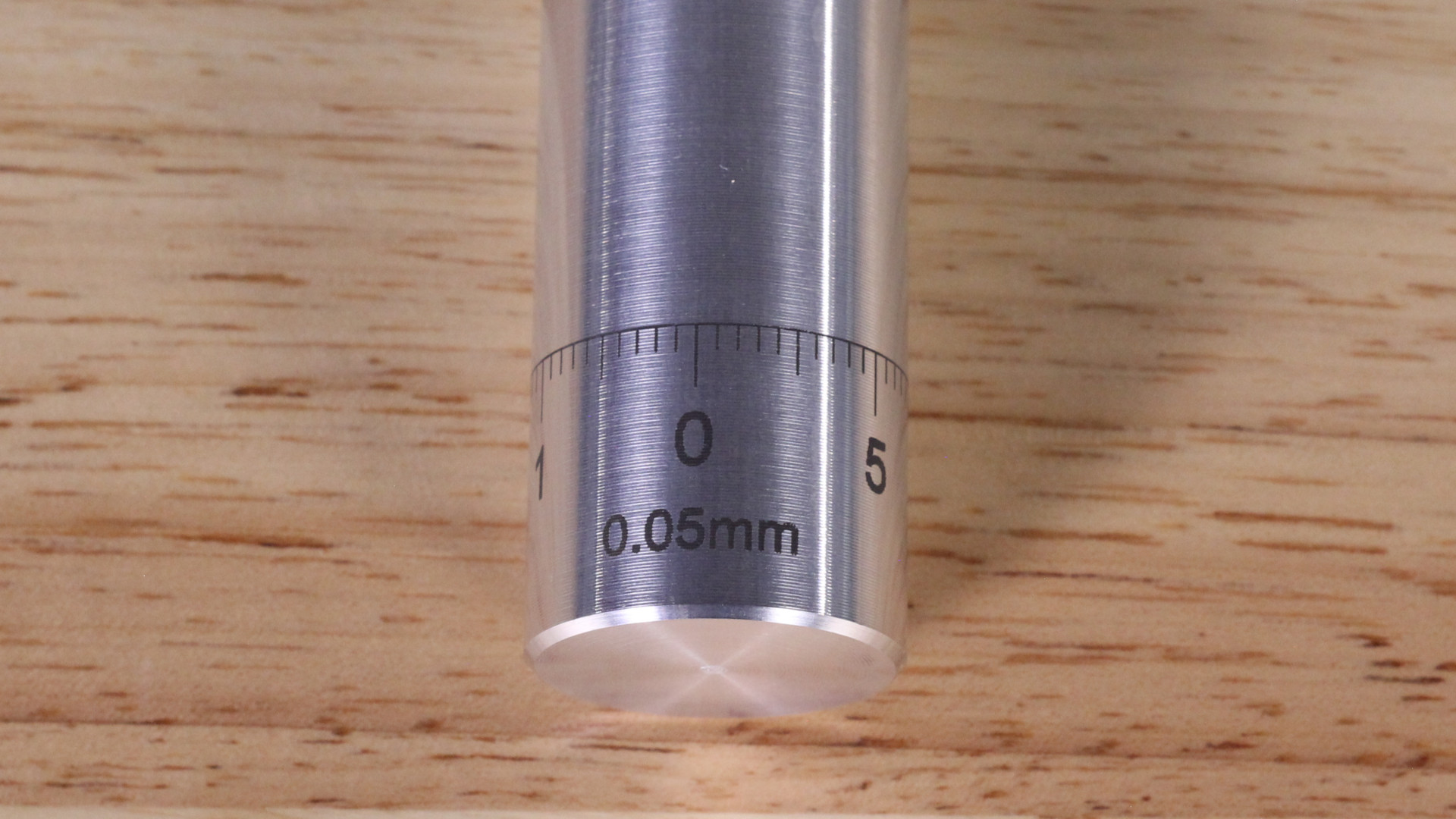 Brilliance black aluminum marking spray - Image 4