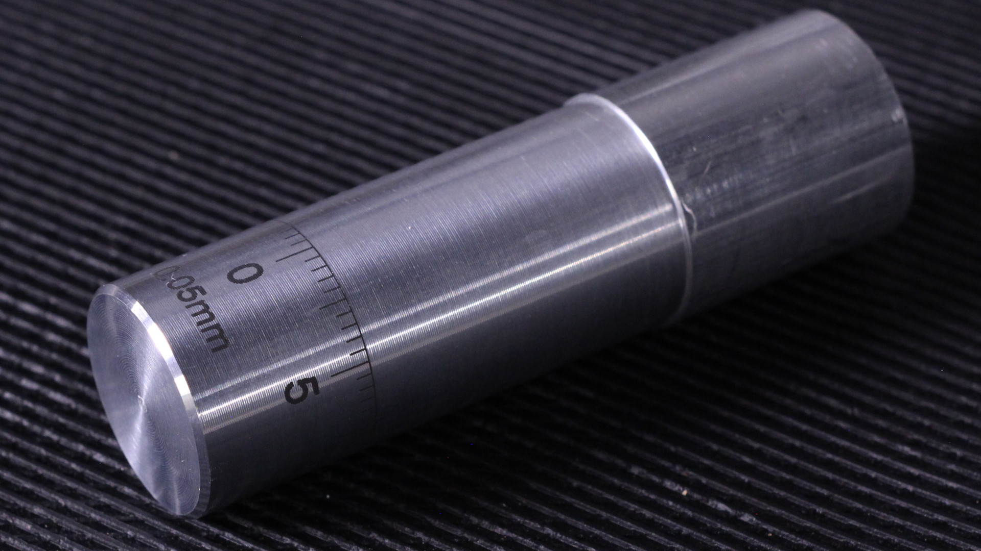 Brilliance black aluminum marking spray - Image 3