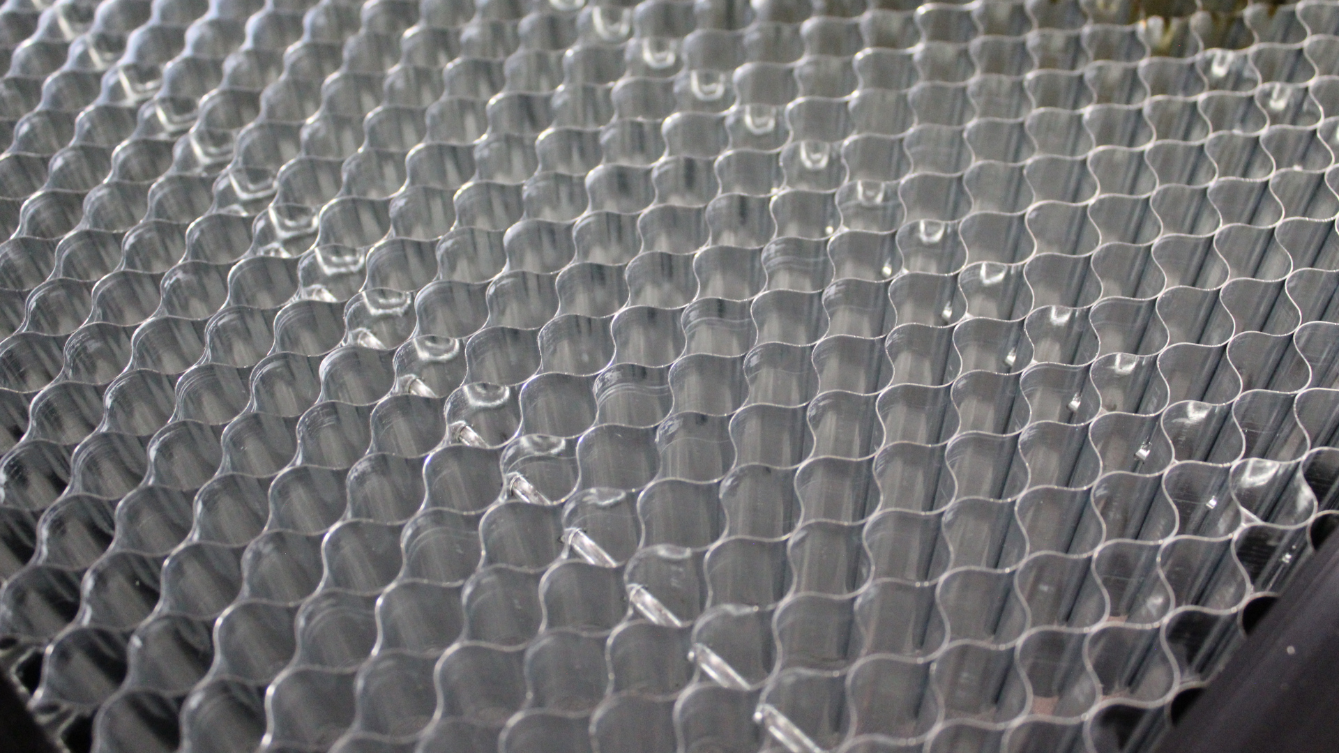 Creality Falcon2 laser engraver honeycomb - Image 3